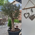 Vendégház Kékbazalt *