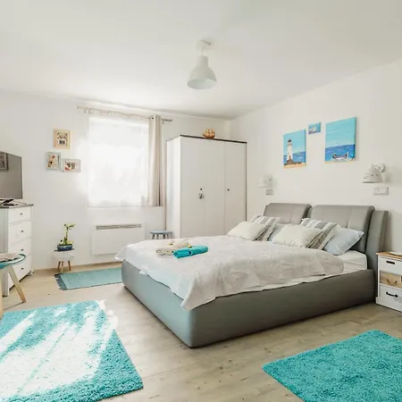 Kekbazalt Vendeghaz Guest house Badacsonytomaj