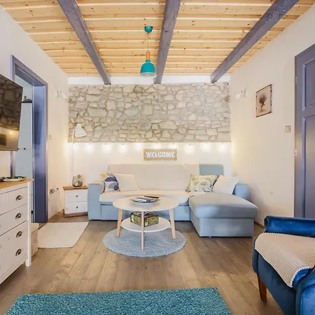 Kekbazalt Vendeghaz *