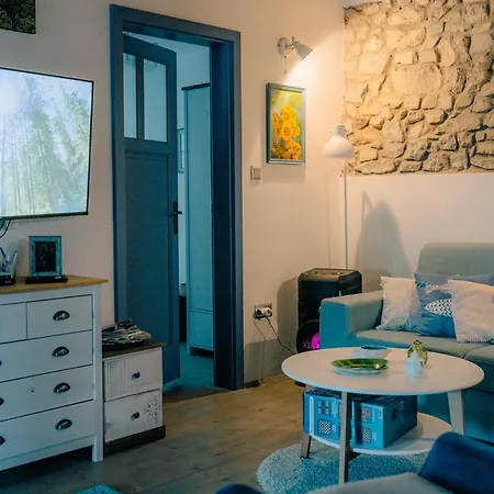 Kekbazalt Vendeghaz باداتشونيتوماي