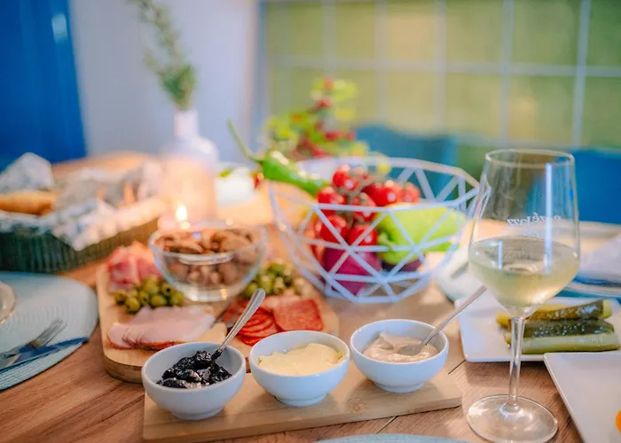 Kekbazalt Vendeghaz * Badacsonytomaj