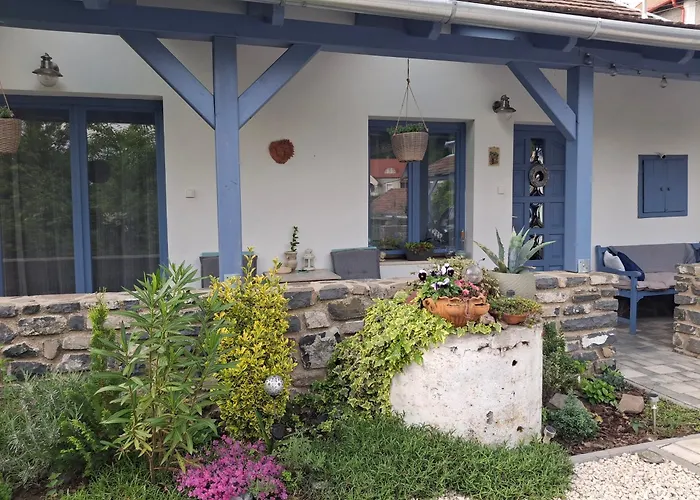 Kekbazalt Vendeghaz Pensjonat Badacsonytomaj